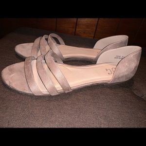 NEW - JG - Suede Flats - Tan size 9.5